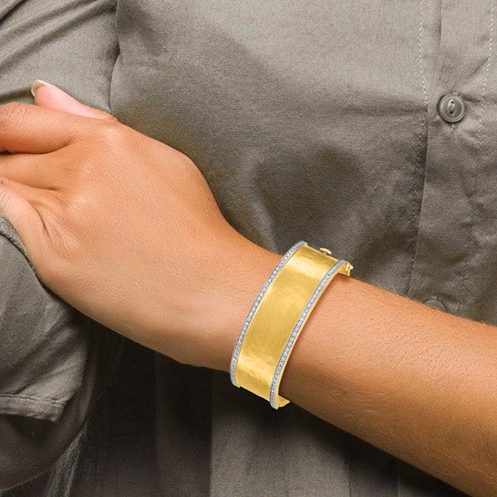 18Kt Yellow Gold Hammered Diamond Bangle