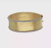 18Kt Yellow Gold Hammered Diamond Bangle