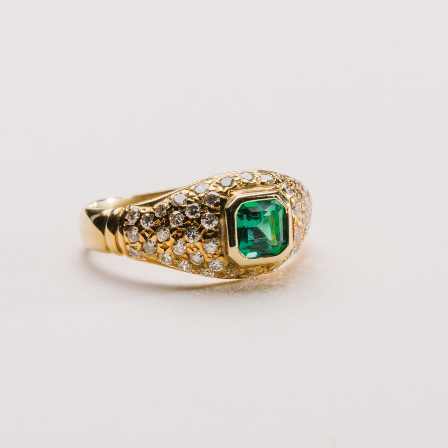 Estate 18kt yellow gold emerald and diamond ring